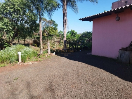 CHACARA COM 750 METROS COM CASA ALVENARIA...