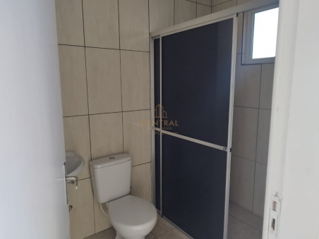 Sobrado com sala comercial a venda...